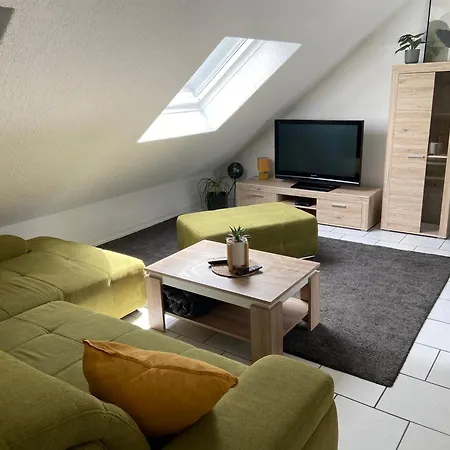 Am Erbacher Muemlingufer アパート